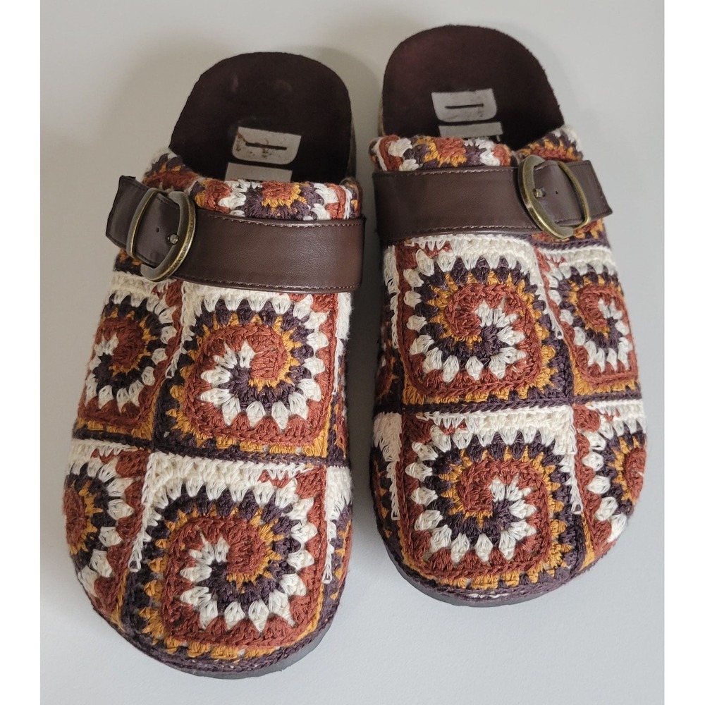 DL Crochet Clogs